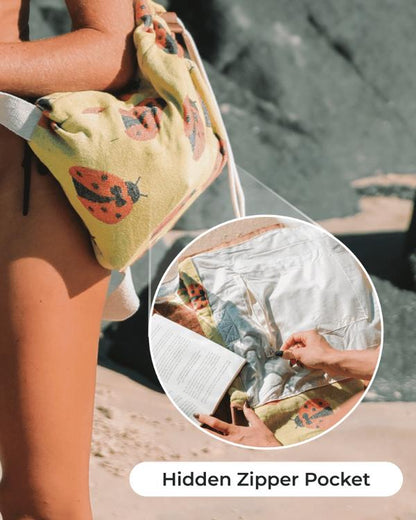 🏖️2-in-1 Convertible Towel & Backpack with Inner Zip Pocket & Sand-Repelling Fabric– Pre-Sale